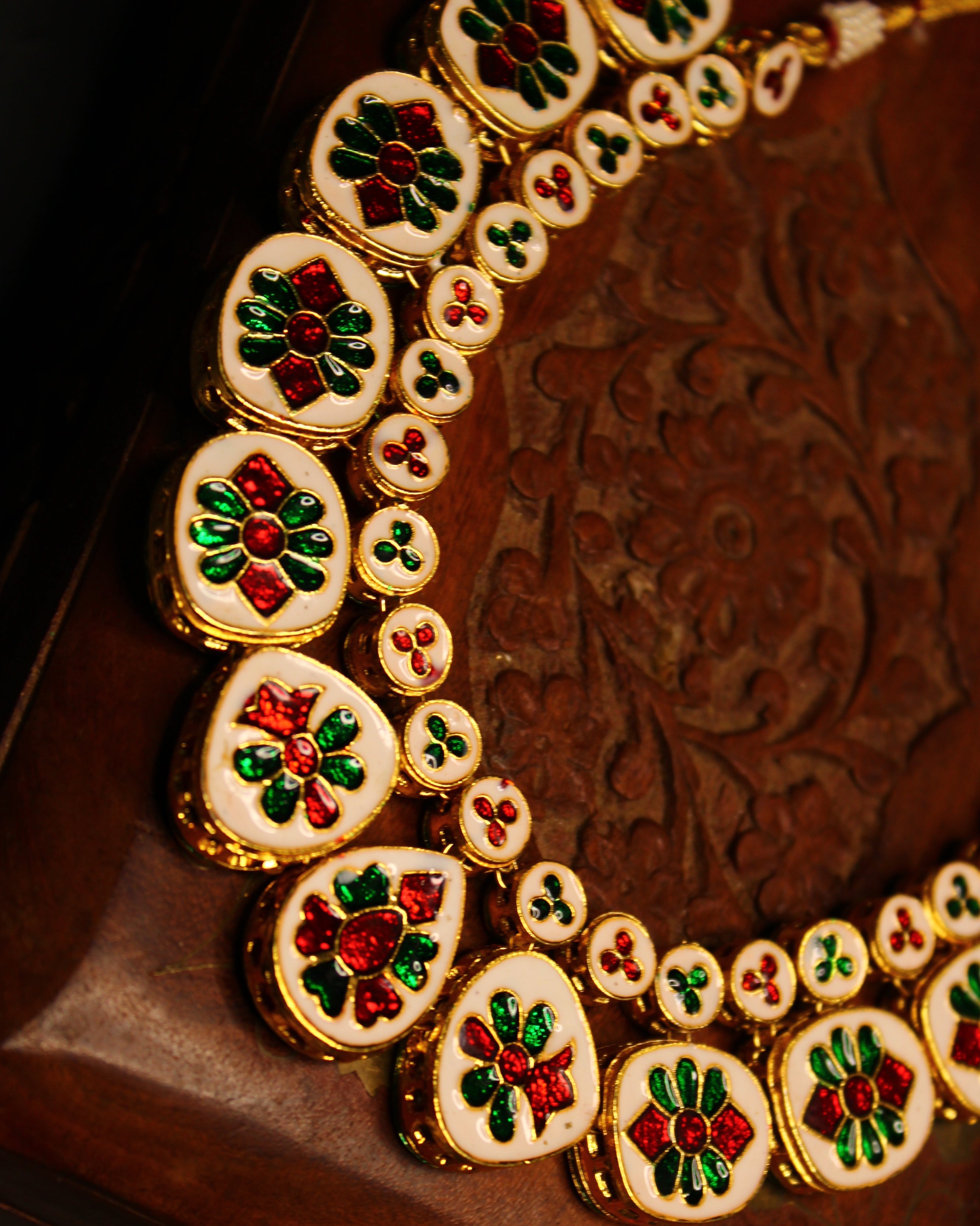 Naaz Necklace Set