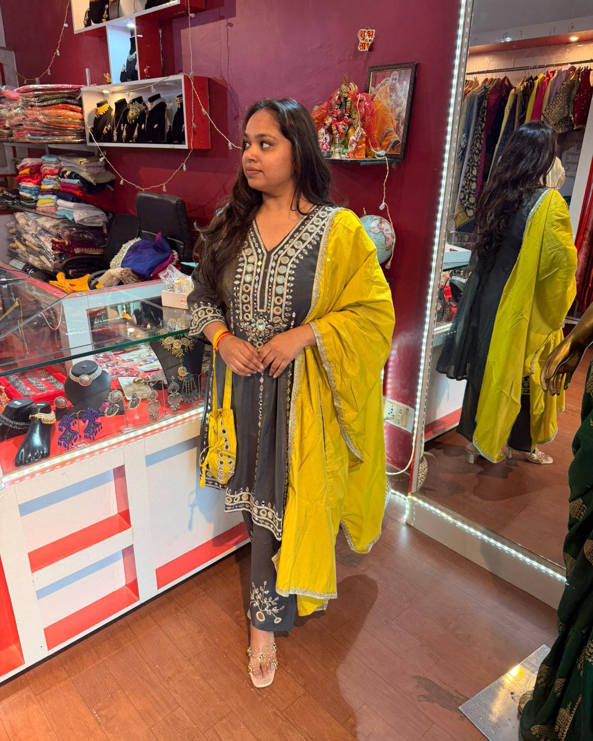 Aarini Kurta Set